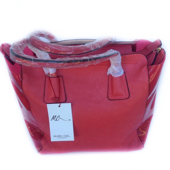 Laser Cut Heart Handbag - Picture 5 of 6